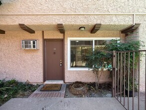 5461 Kester Ave in Los Angeles, CA - Building Photo - Building Photo
