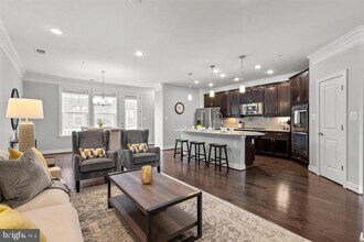 722 Crown Park Ave in Gaithersburg, MD - Building Photo - Building Photo