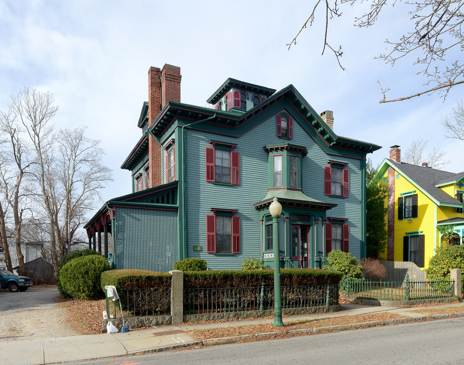 159 Cottage St in New Bedford, MA - Building Photo