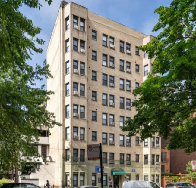 555 W Arlington Pl, Unit 512