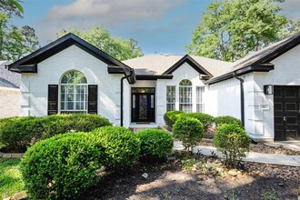 22 S Lace Arbor Dr in Spring, TX - Foto de edificio - Building Photo