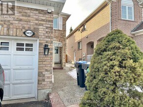 1432 Quest Cir in Mississauga, ON - Building Photo - Building Photo
