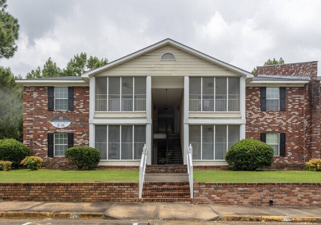 220 N Oakley Dr in Columbus, GA - Building Photo - Building Photo