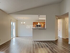 8237 Nuckols Ln in Indianapolis, IN - Building Photo - Building Photo