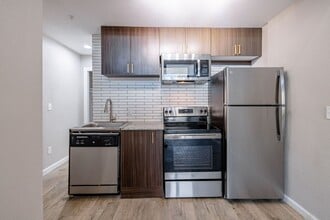 Alma Apartments in Austin, TX - Foto de edificio - Building Photo