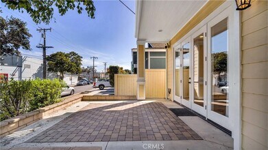 431 Iris Ave in Newport Beach, CA - Building Photo - Building Photo