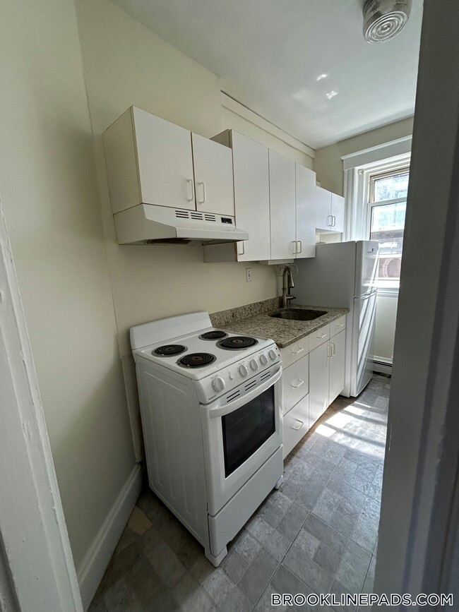 property at 208 Winthrop Rd