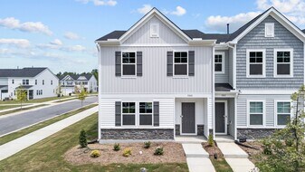 5001 Microcline Trl in Raleigh, NC - Building Photo