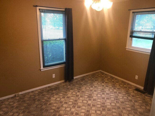 1305 Raden Dr in Lebanon, TN - Foto de edificio - Building Photo