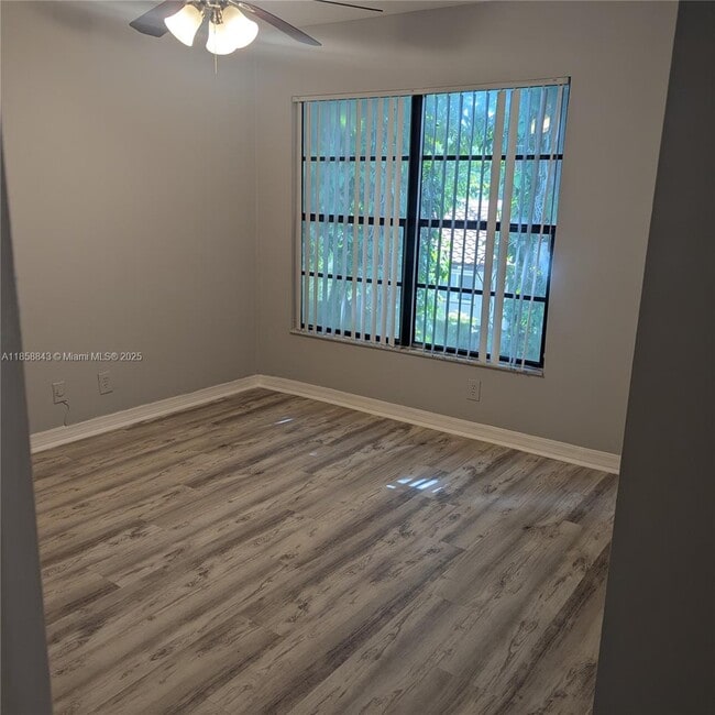 2588 Coral Springs Dr in Coral Springs, FL - Building Photo - Building Photo