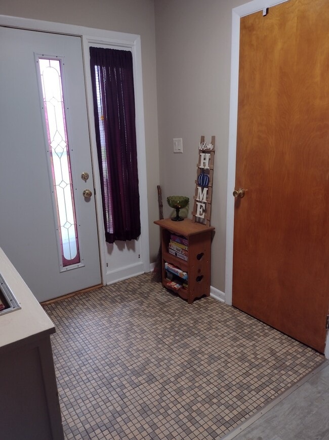 1113 Wiener Dr in Albion, MI - Building Photo - Building Photo