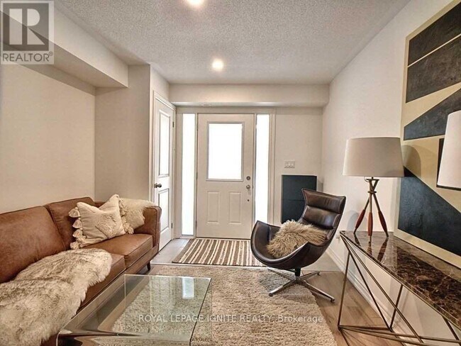 2556 Ladyfern Crossing in Pickering, ON - Building Photo - Building Photo