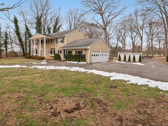 5 Linda Ct in Oyster Bay, NY - Building Photo - Building Photo