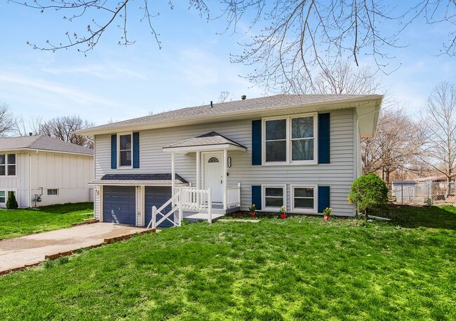 1208 S Mayview Ave in Independence, MO - Foto de edificio - Building Photo