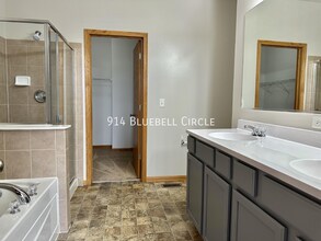 914 Bluebell Cir in Joliet, IL - Building Photo - Building Photo