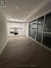 10 Honeycrisp Cres in Vaughan, ON - Building Photo - Building Photo