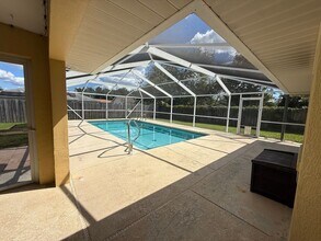 10805 SE 44th Terrace in Belleview, FL - Building Photo - Building Photo