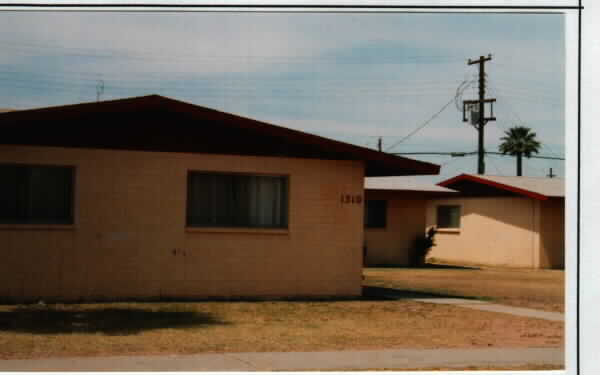 1310-1320 N 48th Pl in Phoenix, AZ - Building Photo - Building Photo