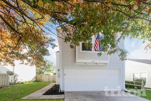 473 Overland Dr in Greenwood, IN - Building Photo