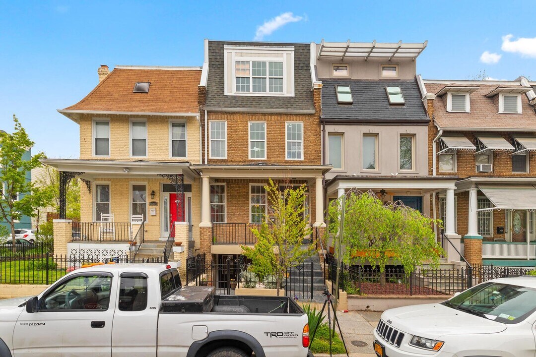 3602 11th St NW in Washington, DC - Building Photo