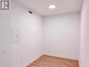 771 Yonge St in Toronto, ON - Building Photo - Building Photo