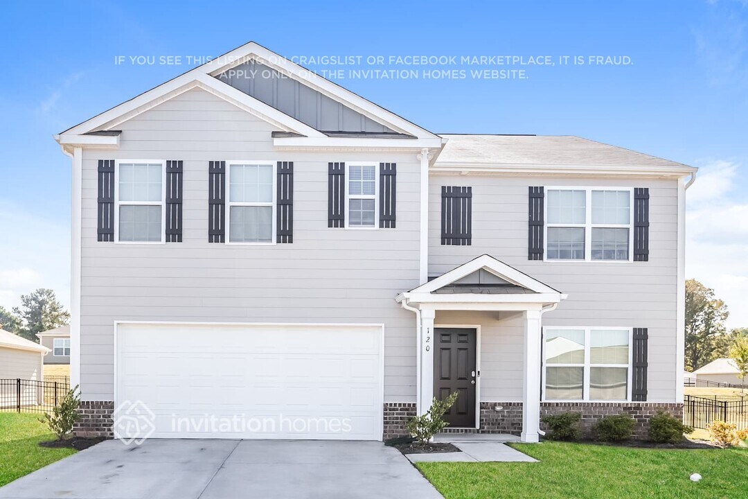 120 Allston Wy in Troutman, NC - Foto de edificio