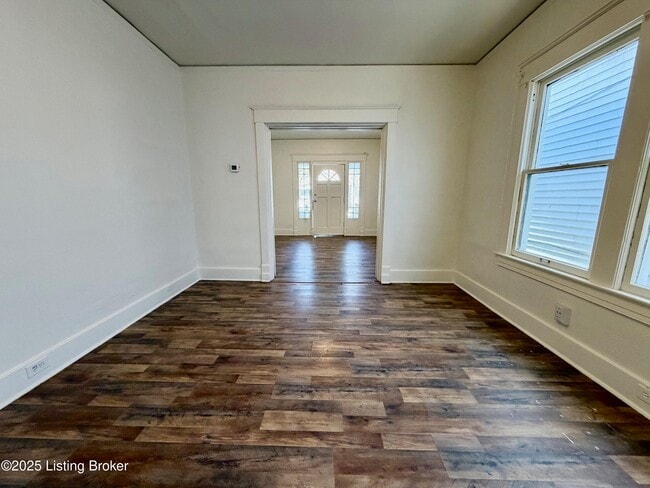 2320 W Oak St in Louisville, KY - Building Photo - Building Photo