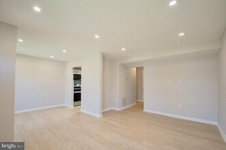 565 W Diamond Ave in Gaithersburg, MD - Building Photo - Building Photo