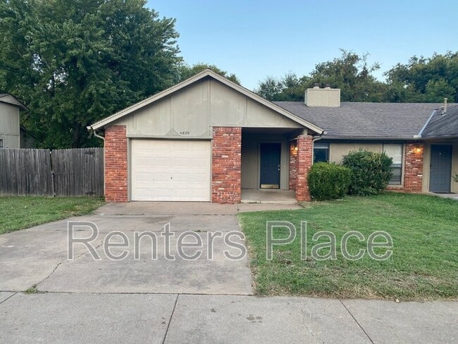 property at 4809 S Gum Ave