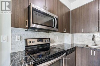 22 E Haven Dr in Toronto, ON - Building Photo - Building Photo