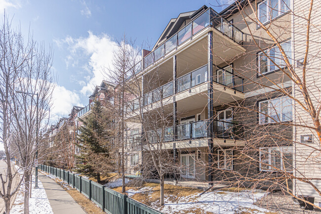 Tamaya Terrace in Edmonton, AB - Building Photo - Building Photo