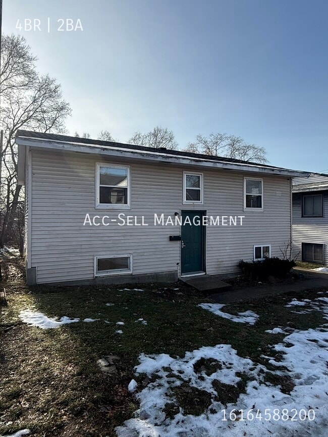 property at 530 Hall St SE