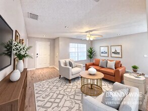 323 Summer Sails Dr in Valrico, FL - Building Photo - Building Photo