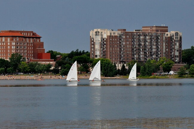 2909 Knox Ave S, Unit 1 in Minneapolis, MN - Building Photo - Building Photo