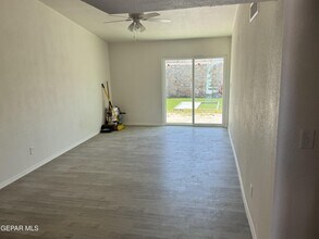 868 Barandal Dr in El Paso, TX - Building Photo - Building Photo