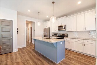 1156 Burrow Cir in Opelika, AL - Building Photo - Building Photo