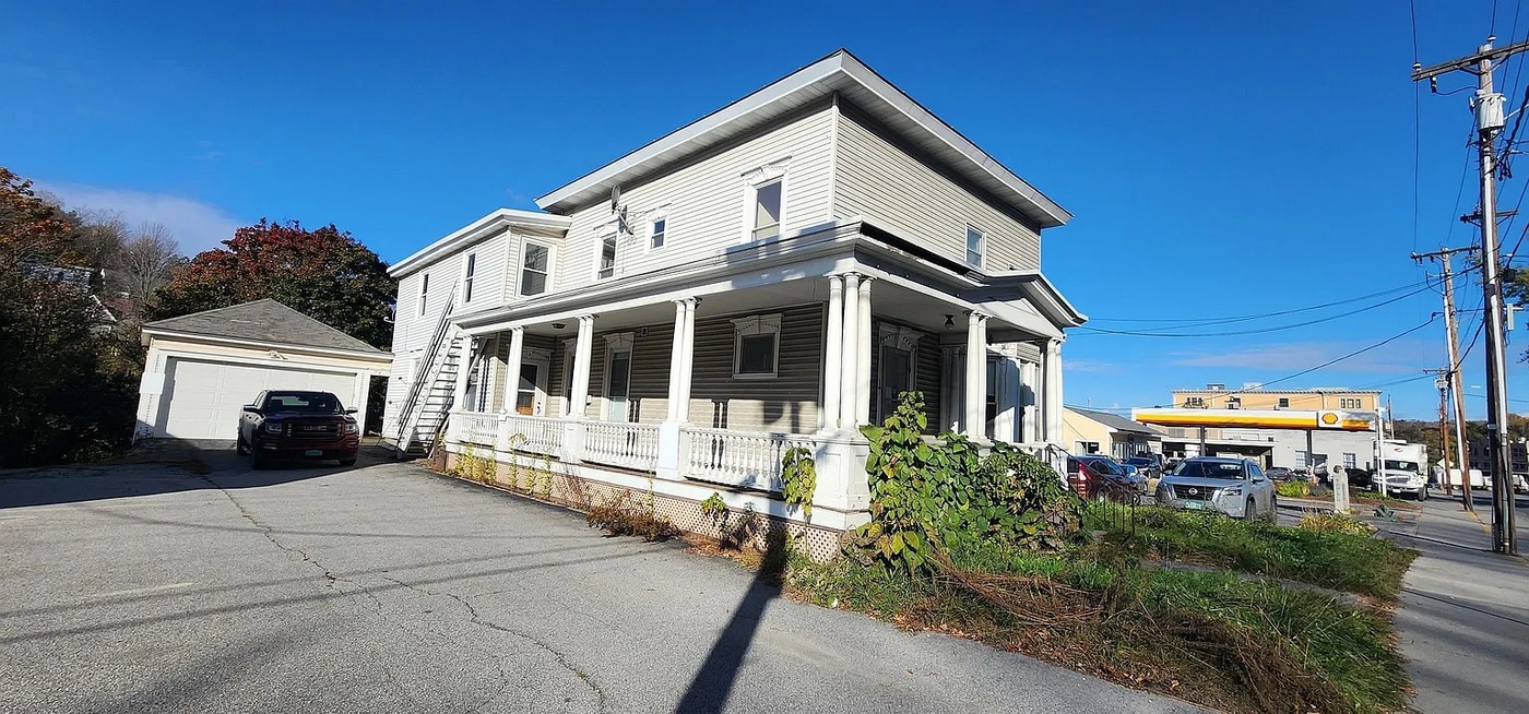25 S Main St, Unit 1 in Barre, VT - Building Photo