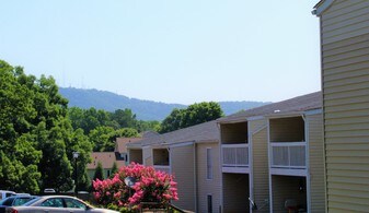 The Woodwinds Apartment Homes