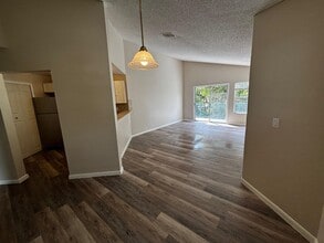 2560 Woodgate Blvd, Unit #207 in Orlando, FL - Building Photo - Building Photo