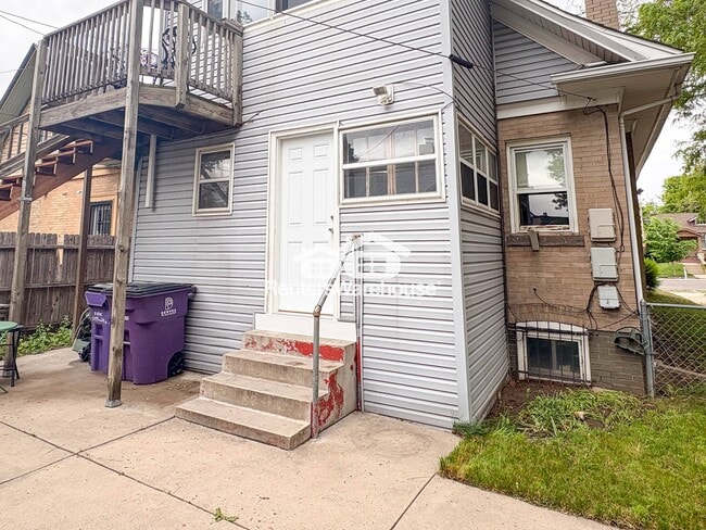 property at 2918 Grove St