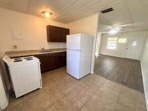 842 Lake Ave in Clermont, FL - Building Photo - Building Photo