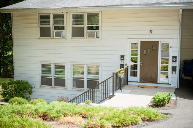 21 Hillside Ave in New Haven, CT - Building Photo - Building Photo