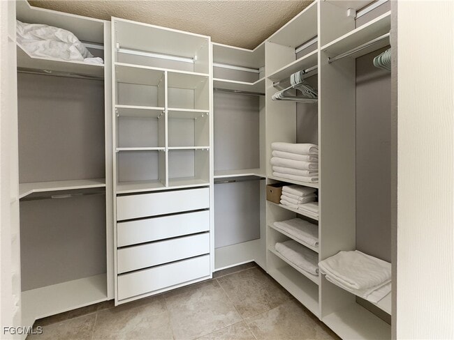 1926 SE 12th Terrace