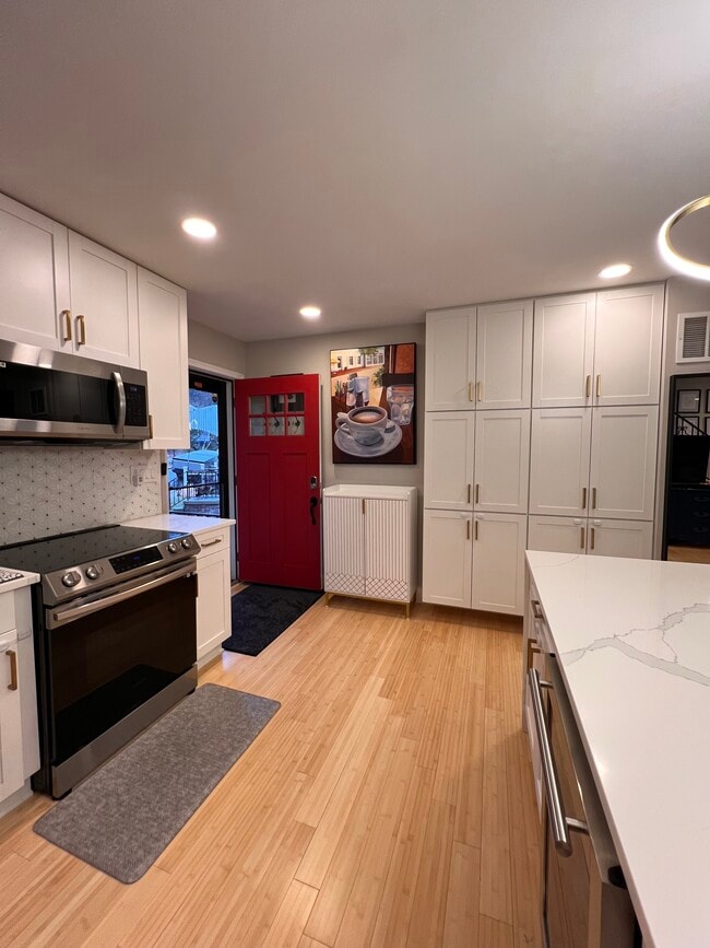 28 Kennedy St in Alexandria, VA - Building Photo - Building Photo