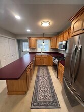 764 Thrall Ave, Unit B in Suffield, CT - Building Photo - Building Photo