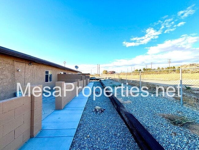26650 Josma Rd in Apple Valley, CA - Building Photo - Building Photo