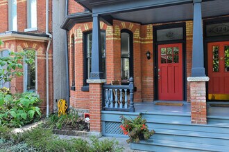 422 Sackville St in Toronto, ON - Building Photo - Building Photo