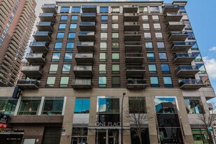 1 E 8th St in Chicago, IL - Building Photo