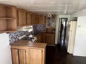 1601 S Lake Reedy Blvd in Frostproof, FL - Building Photo