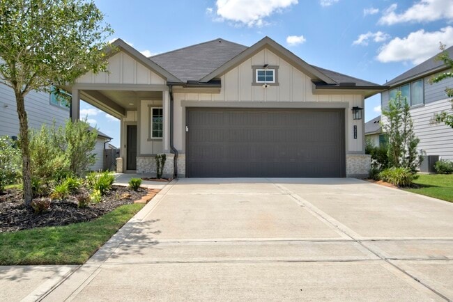 7215 Clearwater Cv Dr
